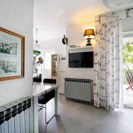 Melanija 1 Apartment Rovinj Exterior photo